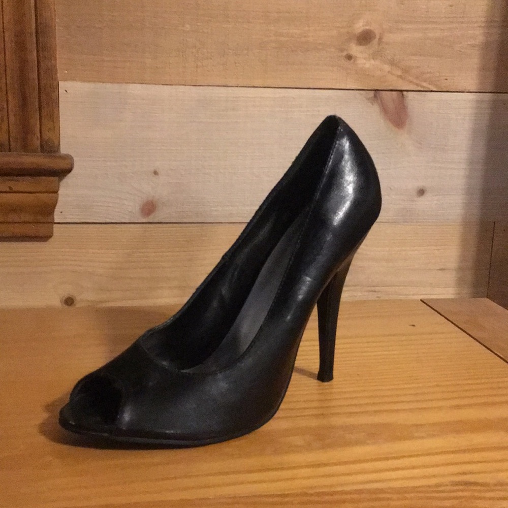Open toe stiletto
